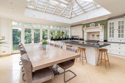 7 bedroom detached house for sale, Penshurst Gardens, Edgware, HA8