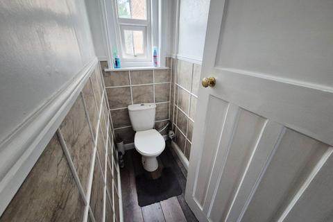 4 bedroom apartment for sale, Market Place, Driffield, YO25 6AP