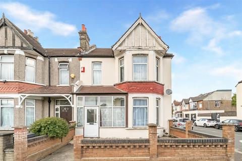Breamore Road, Seven Kings