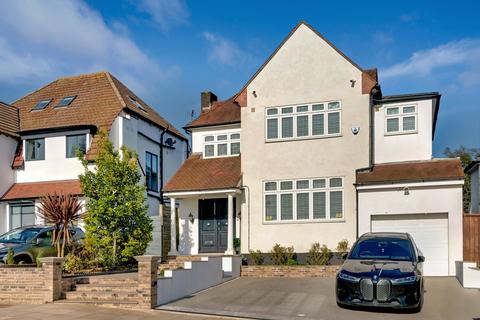 5 bedroom detached house for sale, Fitzalan Road, London, N3