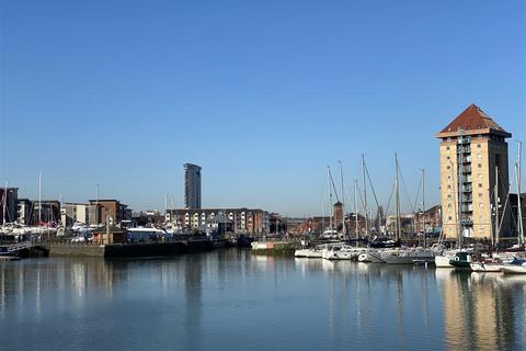 2 bedroom apartment for sale, Pocketts Wharf, Maritime Quarter, Marina, Swansea