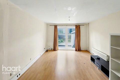 3 bedroom terraced house for sale, Hyde Close Plaistow, London
