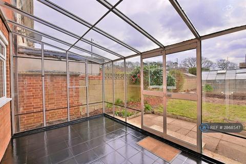 3 bedroom semi-detached house to rent, Greywell Avenue, Southampton, SO16