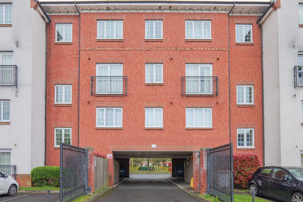 2 bedroom flat for sale