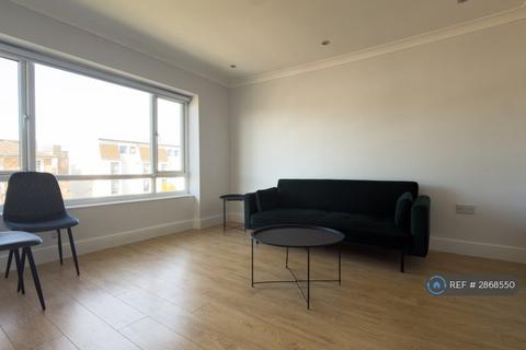 1 bedroom flat to rent, Camden Road, London, NW1