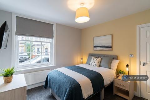 1 bedroom in a house share to rent, Prospect St, Reading, RG1