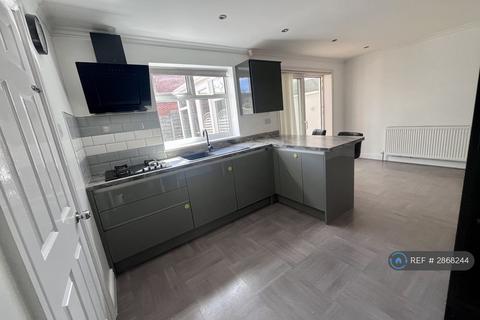 3 bedroom terraced house to rent, Hale, Altrincham, WA15