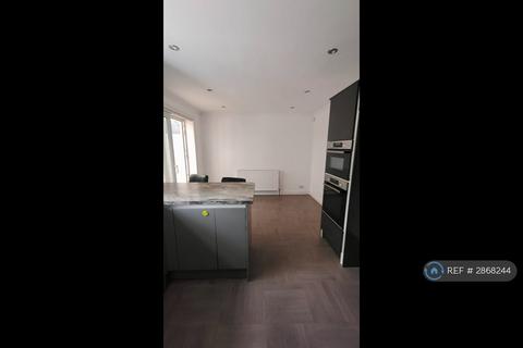 3 bedroom terraced house to rent, Hale, Altrincham, WA15