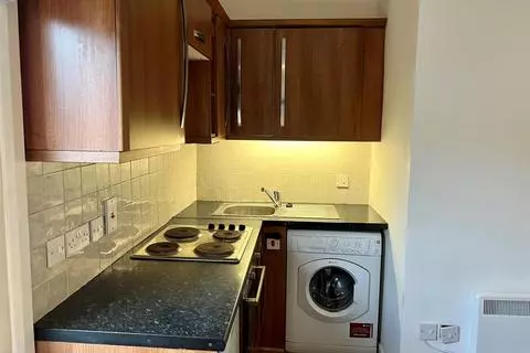 Studio to rent,
