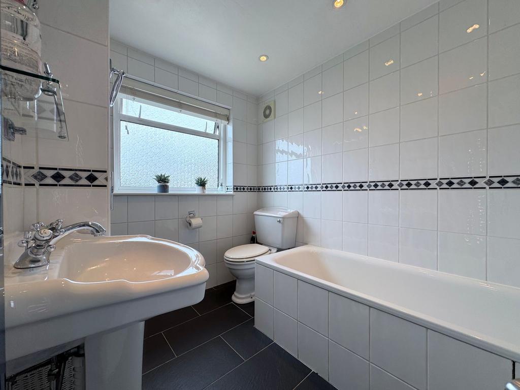Bathroom/shower room