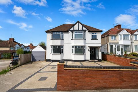 Albany Crescent, Edgware, HA8