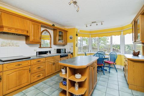 4 bedroom detached house for sale, Orestone Drive, Maidencombe, Torquay