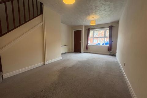 2 bedroom terraced house to rent, Bowling Green Croft, York
