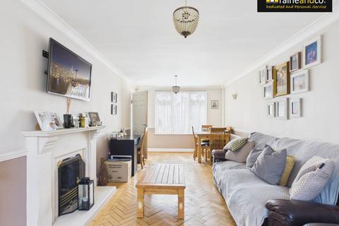 4 bedroom house for sale, Honeywood Close, Potters Bar