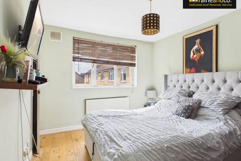 4 bedroom house for sale, Honeywood Close, Potters Bar