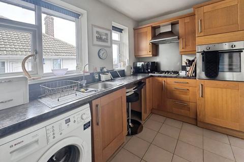 3 bedroom semi-detached house for sale, Pyenot Gardens, Cleckheaton, BD19