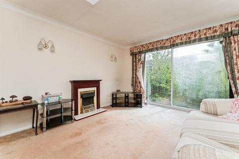 2 bedroom semi-detached bungalow for sale, Blackbird Road, Beck Row, BURY ST. EDMUNDS