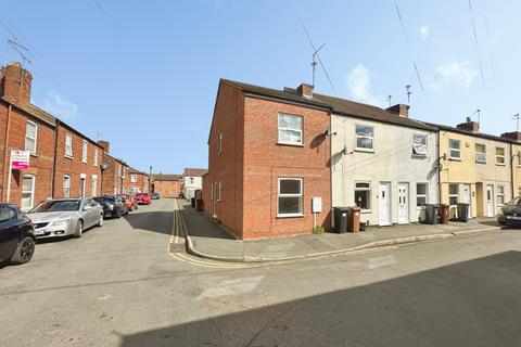 3 bedroom end of terrace house to rent, Knight Terrace, LINCOLN