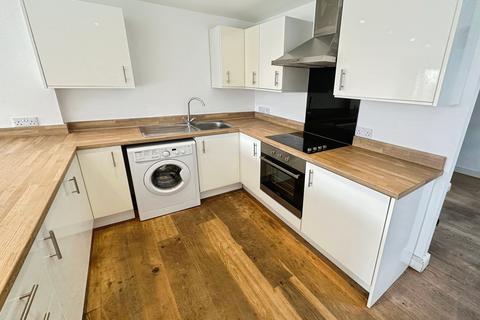 3 bedroom end of terrace house to rent, Knight Terrace, LINCOLN
