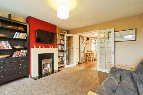 3 bedroom semi-detached house for sale, West Lea Grove, Yeadon, Leeds