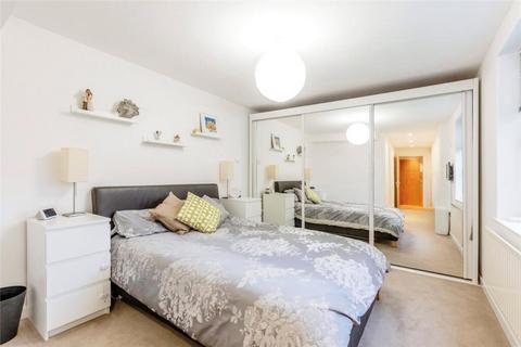 2 bedroom flat for sale, Wilson Court, Stirling Drive, Luton