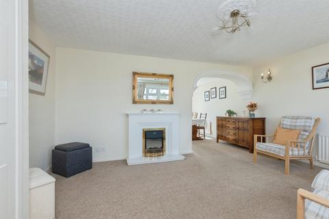 4 bedroom semi-detached house for sale, Elizabeth Road, Fleckney, Leicester