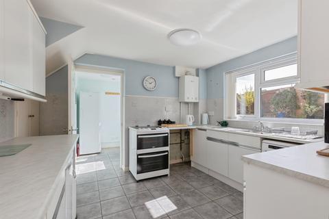 4 bedroom semi-detached house for sale, Elizabeth Road, Fleckney, Leicester