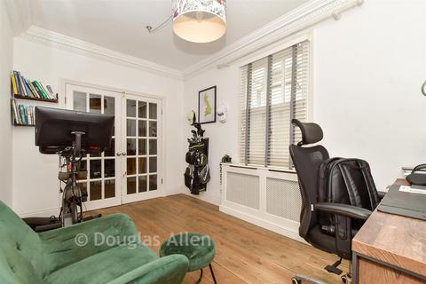 4 bedroom detached house for sale, Buttercross Lane, Epping, Essex