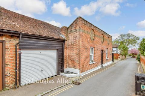 4 bedroom detached house for sale, Buttercross Lane, Epping, Essex