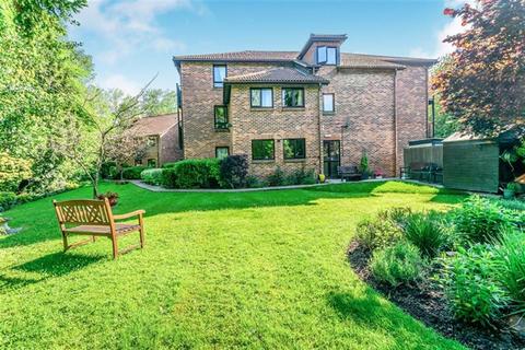 Retirement property to rent, 18 Ashdown Gate, London Road RH19