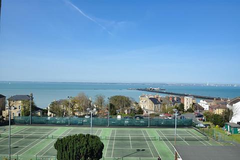 1 bedroom flat for sale, SEAWARD FACING CENTRAL RYDE