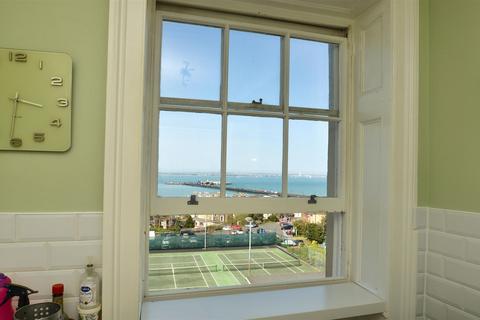1 bedroom flat for sale, SEAWARD FACING CENTRAL RYDE