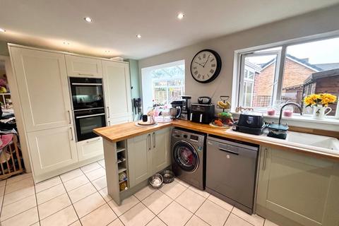 4 bedroom detached house for sale, Llys Llwyfen, Swansea SA7