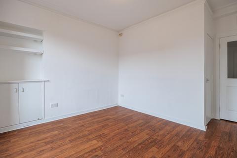 undefined, Dundee DD2