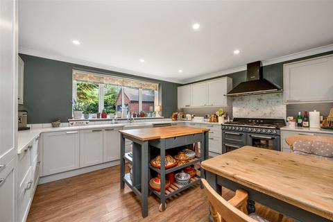 4 bedroom detached house for sale, Grantham Road, Bottesford