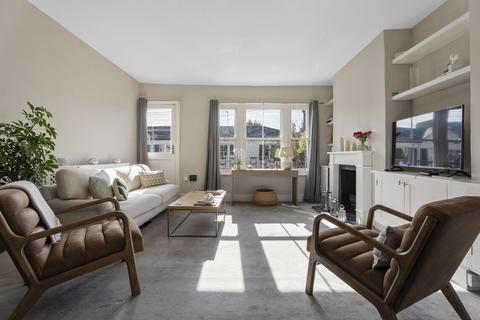 2 bedroom maisonette to rent, Hazlebury Road, London, SW6
