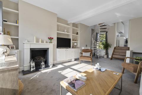 2 bedroom maisonette to rent, Hazlebury Road, London, SW6
