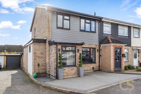 Smarts Green, Cheshunt, Hertfordshire, EN7 6BB