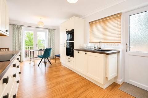 2 bedroom bungalow for sale, Glenfield Road, Bideford, Devon
