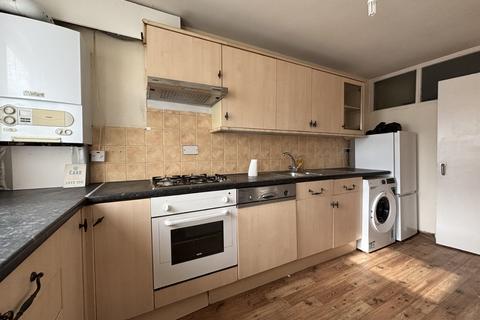 3 bedroom terraced house for sale, Hyde Close, London E13