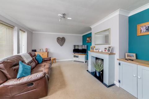 2 bedroom detached bungalow for sale, Elizabeth Rise, Banbury OX16 9LZ
