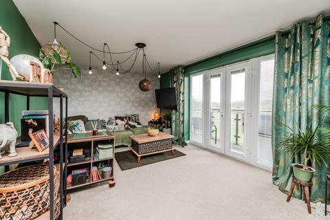 2 bedroom apartment for sale, Elmwood Park Court, Newcastle Upon Tyne NE13