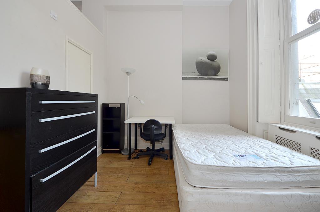 Studio Room