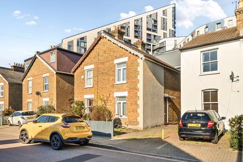 Newbury Road, Bromley
