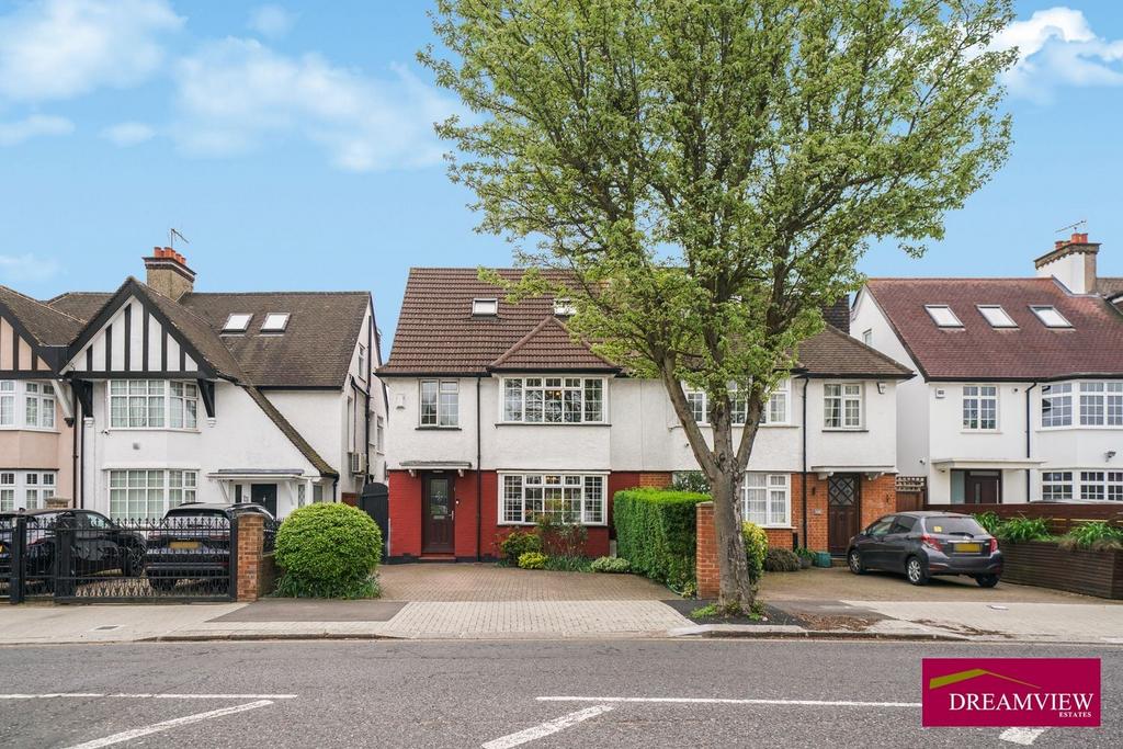 5 bedroom semi-detached house for sale