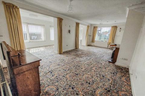 4 bedroom detached bungalow for sale, 5 Seascape