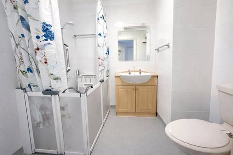 1 bedroom flat for sale, Culverley Road, London, SE6