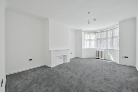 4 bedroom flat to rent, The Downs, Raynes Park, London, SW20