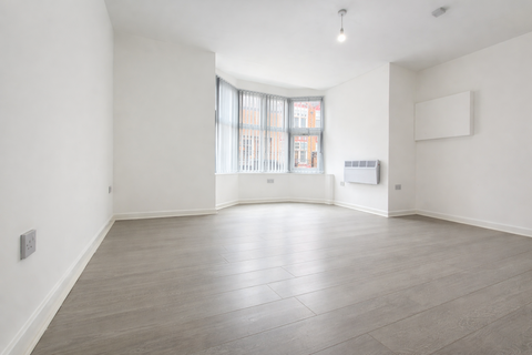 Flat to rent, Church avenue, Leicester LE3
