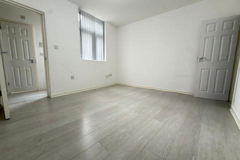 Flat to rent, Church avenue, Leicester LE3